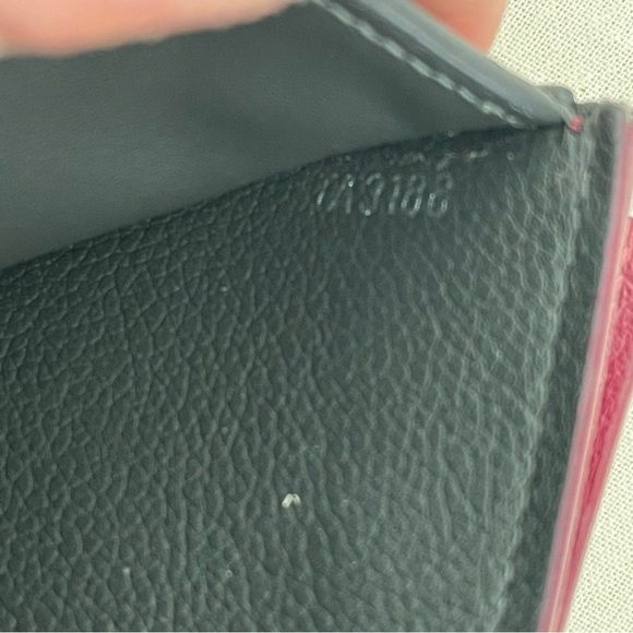 LOUIS VUITTON MyLockMe Compact Wallet in red and cream leather⭐️💯AuThEnTiC - Picture 13 of 15